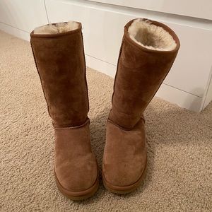 UGG classic tall boot in chestnut. Size 7, gently used.